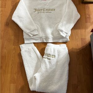 Juicy Couture Cream Fleece Ensemble Loungewear